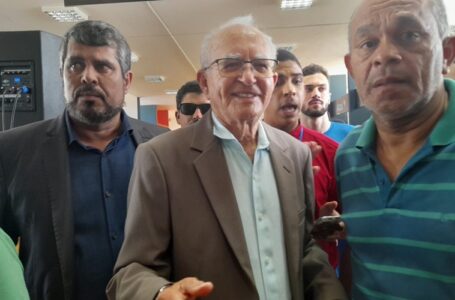 Emissários: “Não é estratégico forçar a renúncia”, diz apoiador de Galinho sobre aperto da oposição sobre licença de LD