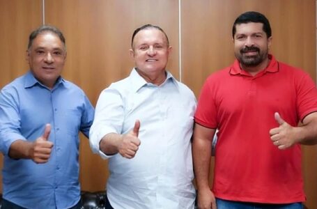Pré-candidato a prefeito de Glória, Zenilson fecha apoio importante com Adolfo Menezes, presidente da Alba