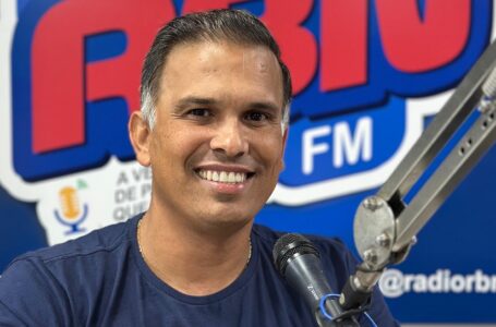 “Como um prefeito dorme sabendo que um centro cirúrgico de um hospital está fechado?”, questiona Daniel